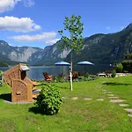 Hallstatt Hideaway - Adults Only 4* Χάλστατ