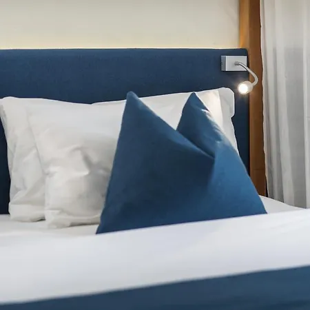 בית הארחה Hideaway - Adults Only 4*