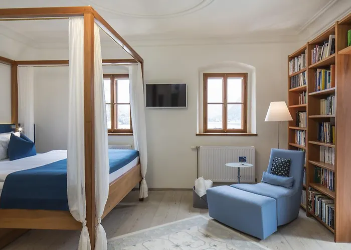 Hideaway - Adults Only Гостевой дом 3*