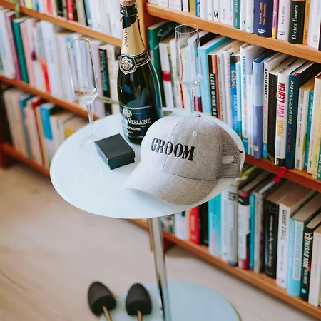 Hideaway - Adults Only Гостевой дом Гальштат