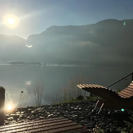 Hallstatt Hideaway - Adults Only 4*